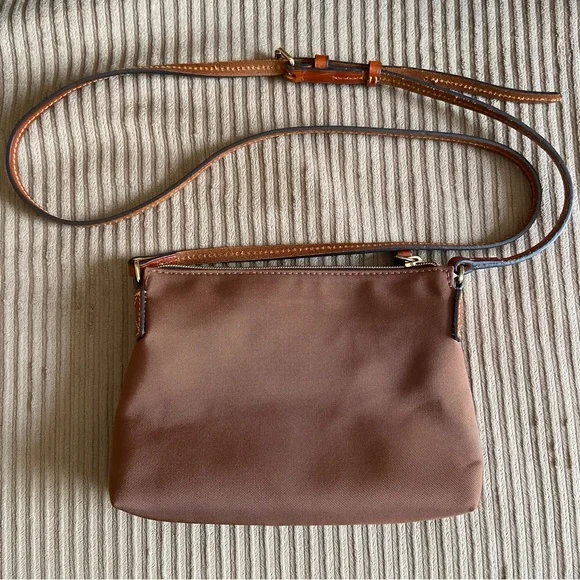 Dooney & Bourke Brown canvas w/leather Crossbody Pouchette - EUC - Picture 4 of 12